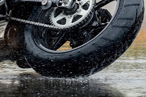 ContiSportAttack 3 gewinnt Test: Mit allen Wassern gewaschen 