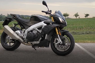 Aprilia Tuono V4 1100 Factory Test Aprilia Tuono V4 1100 Factory Test