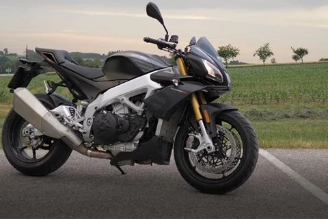 Aprilia Tuono V4 1100 Factory Test Aprilia Tuono V4 1100 Factory Test