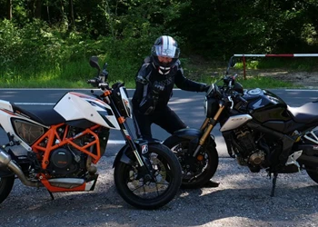 Honda CB650R vs. KTM 690 Duke Vergleich Honda CB650R vs. KTM 690 Duke Vergleich