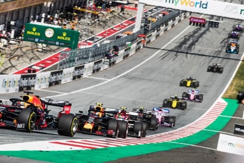 Verstappen-Show taucht Spielberg in einen orangen Hexenkessel