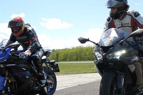 Kawasaki ZX-6R 636 und Yamaha R6 Vergleichstest am Pannoniaring
