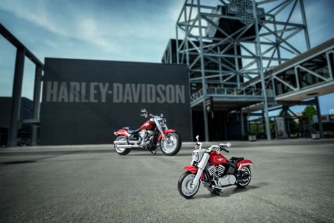 Harley-Davidson Fat Boy als Lego Modell Harley-Davidson Fat Boy als Lego Modell