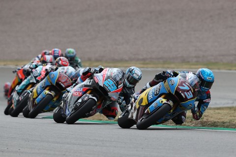 Moto2-Motorräder begeistern am Sachsenring und in Goodwood