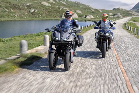 Yamaha Niken GT vs. Tracer 900 GT - Test auf Kopfsteinpflaster