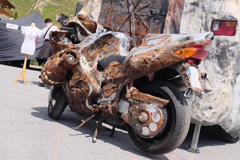 GE-Design Honda VFR 800 F: Mad Max 2