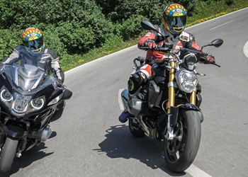 BMW R 1250 R vs. R 1250 RT Schlagabtausch in den Bergen BMW R 1250 R vs. R 1250 RT Schlagabtausch in den Bergen
