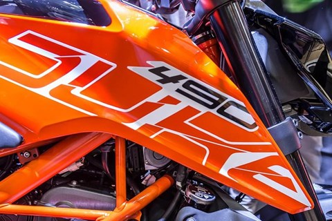 KTM entwickelt 490er-Zweizylinder Modelle