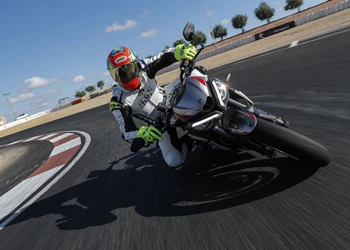 Triumph Street Triple RS 2020 Test Triumph Street Triple RS 2020 Test