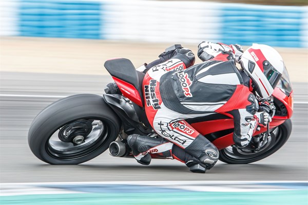 Ducati Panigale V2 Test