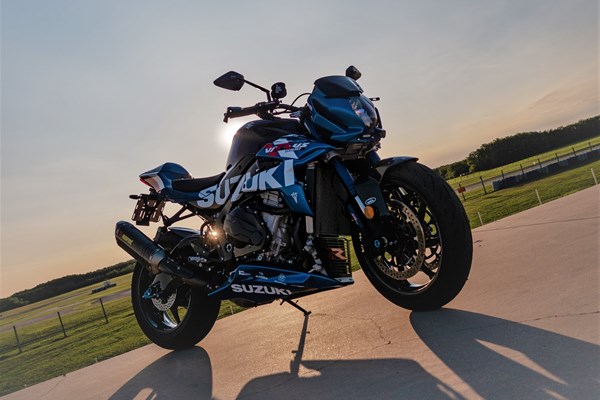 Suzuki Virus 1000 R Umbau & Tuning Projekt