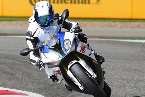Mit Continental zum Motorrad-Perfektionstraining am Sachsenring