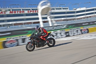 Die neue Kawasaki Z H2 im Test. Highspeed Oval & Rennstrecke! Die neue Kawasaki Z H2 im Test. Highspeed Oval & Rennstrecke!