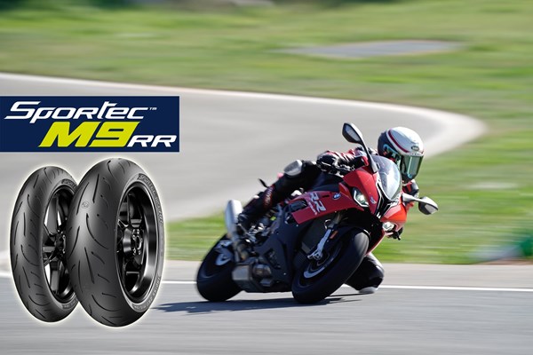 Metzeler M9 RR Test auf Landstraße, Rennstrecke und bei Nässe
