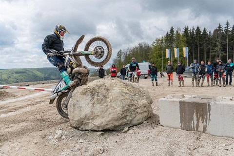 MOTOREX Dirt Mania 2020 - Endurofahren von Profis lernen