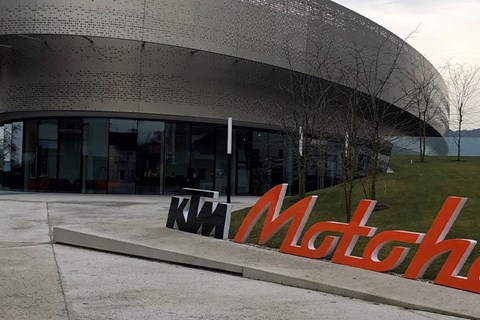 Mädels unter sich - Girls only Tech-Talk in der KTM-Motohall