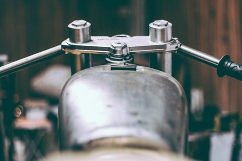 So überstehst du als Biker die Corona Krise von zuhause