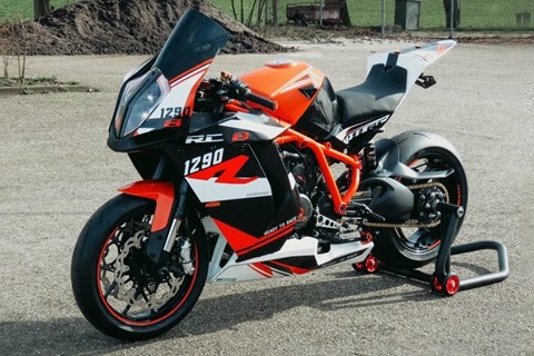 So könnte die KTM 1290 RC8 R 2020 aussehen!