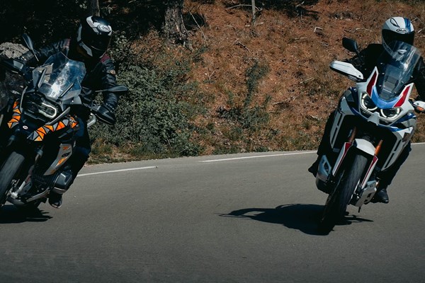 BMW R 1250 GS gegen Honda Africa Twin Adventure Sports 2020