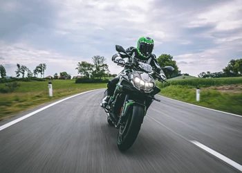 Kawasaki Z H2 Test - Im Nakedbike Vergleich Kawasaki Z H2 Test - Im Nakedbike Vergleich