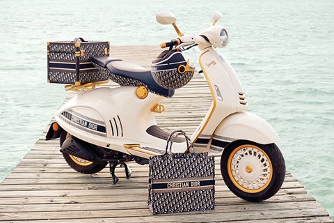 Vespa 946 Christian Dior 2020