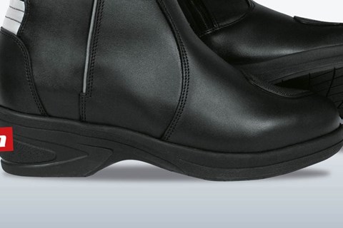 Daytona Motorradstiefel mit höherem Stand