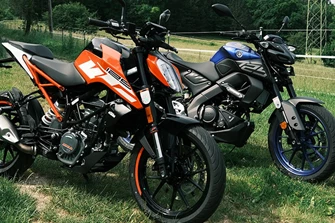 KTM Duke 125 gegen Yamaha MT 125 KTM Duke 125 gegen Yamaha MT 125