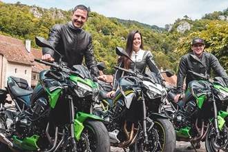 Kawasaki Z900 – 125 PS, 95 PS und 48 PS im Vergleich Kawasaki Z900 – 125 PS, 95 PS und 48 PS im Vergleich