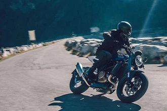 HUSQVARNA MOTORCYCLES kündigt RÜCKRUF der 701 Modelle an HUSQVARNA MOTORCYCLES kündigt RÜCKRUF der 701 Modelle an