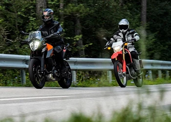 KTM 390 Adventure vs. Honda CRF250L Vergleich 2020 KTM 390 Adventure vs. Honda CRF250L Vergleich 2020