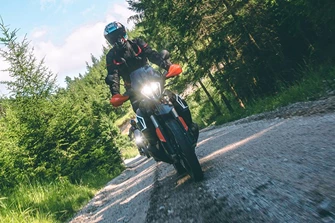 Die KTM 790 Adventure R im Reise-Enduro Vergleichs-Test 2020 Die KTM 790 Adventure R im Reise-Enduro Vergleichs-Test 2020