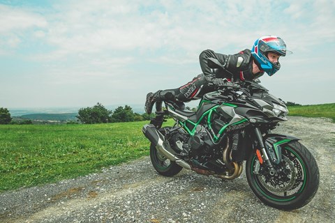 Kawasaki Z H2 als Einsteigermotorrad?!? - A2-Pilot auf 200PS-Bike