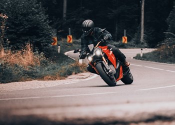 Energica EVA Ribelle - Elektro Motorrad im Test 2020 