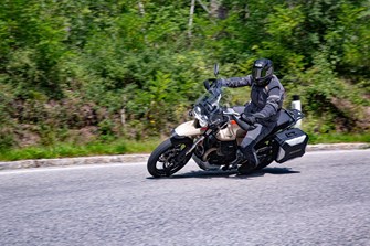 Moto Guzzi V85 TT Travel Test 2020