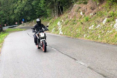 KTM 890 Duke R - Ready to Reise? KTM 890 Duke R - Ready to Reise?