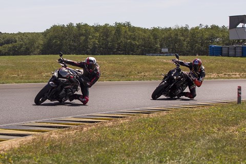 Triumph Street Triple R und Yamaha MT-09 WP im Tracktest