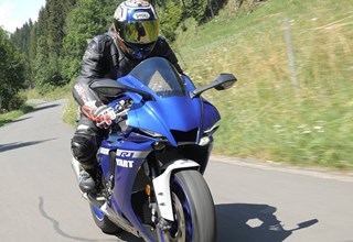 Yamaha YZF-R1 Test 2020 - das schnelle Quartett