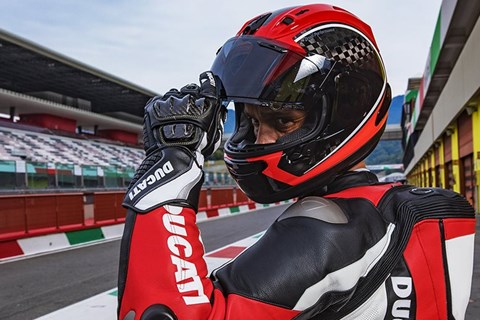 Verlängerte Garantie von 5 Jahren auf alle Ducati by Arai Helme