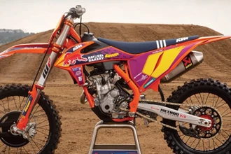 KTM 250 SX-F TROY LEE DESIGN 2021 KTM 250 SX-F TROY LEE DESIGN 2021