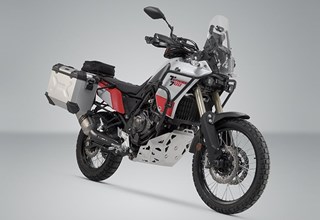 SW-MOTECH bietet TRAX ADV Systeme mit passendem Akrapovic Slip-on