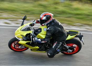 Aprilia RS 660 für 2021 – der erste Test! Aprilia RS 660 für 2021 – der erste Test!