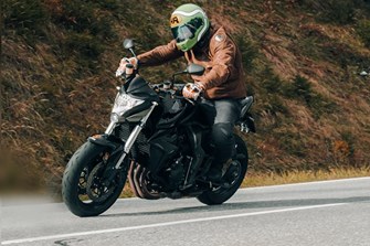 Gebrauchte Power-Naked Bikes – Honda CB1000R 2008