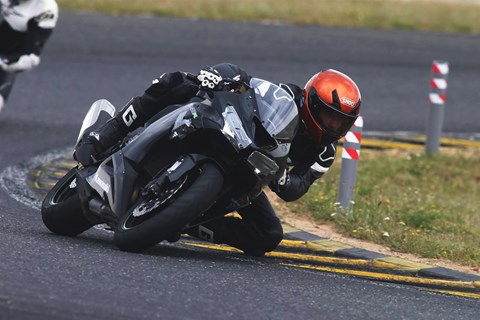 Kawasaki ZX6-R TuneUp - 600er für die Rennstrecke Kawasaki ZX6-R TuneUp - 600er für die Rennstrecke