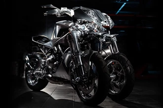 Kann eine Yamaha Niken brutaler aussehen? Kann eine Yamaha Niken brutaler aussehen?