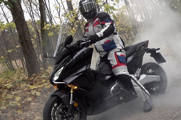 Honda Forza 750 2021 erster Test!