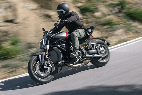 Ducati XDiavel Black Star Test 2021