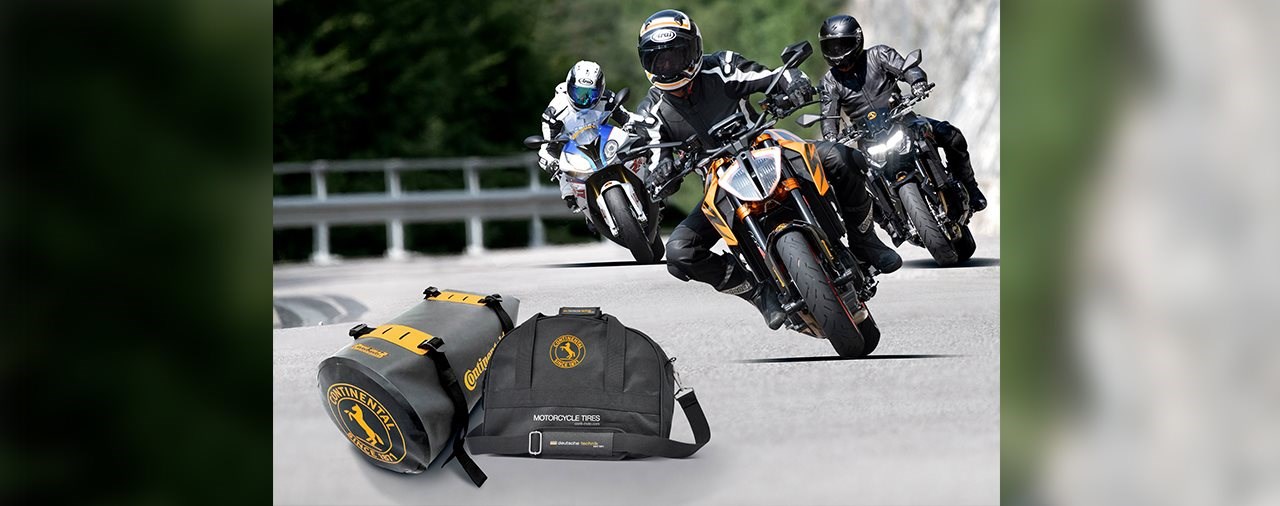 Gepäckrolle oder Helmtasche beim Kauf eines Conti-Reifensatzes