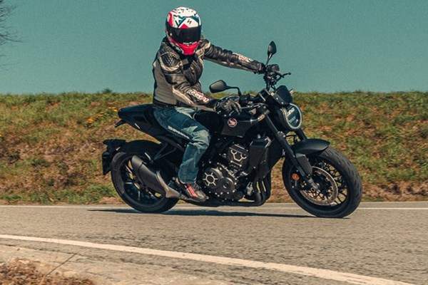 Honda CB1000R Black Edition Test