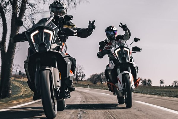 KTM 1290 Super Adventure R gegen S Test 2021