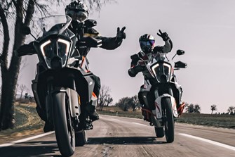 KTM 1290 Super Adventure R gegen S Test 2021 KTM 1290 Super Adventure R gegen S Test 2021